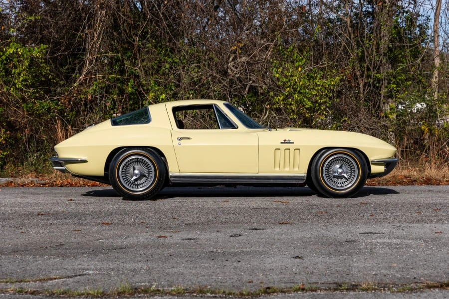 1966 Chevrolet Corvette C2 - Image 2 of 26
