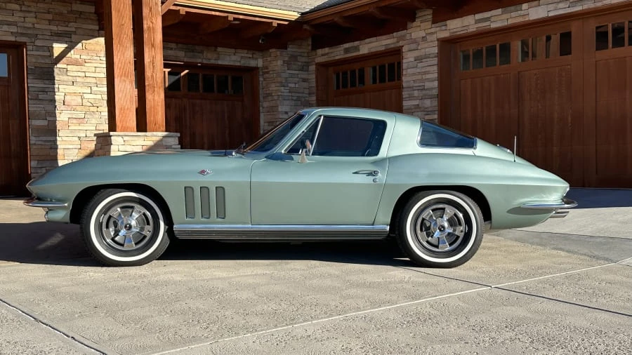1966 Chevrolet Corvette C2 - Image 13 of 15