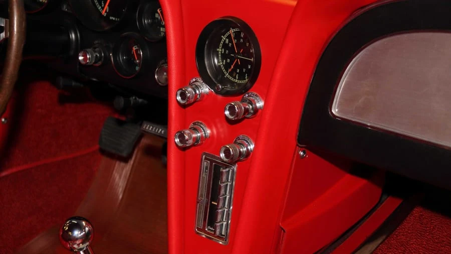 1966 Chevrolet Corvette C2 - Image 13 of 20
