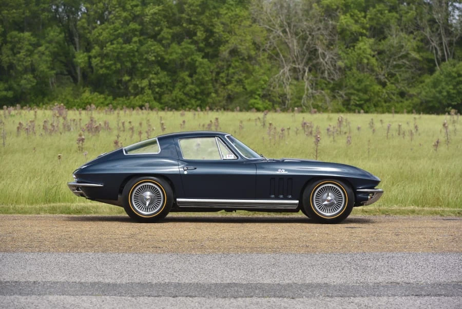 1966 Chevrolet Corvette C2 - Image 2 of 31