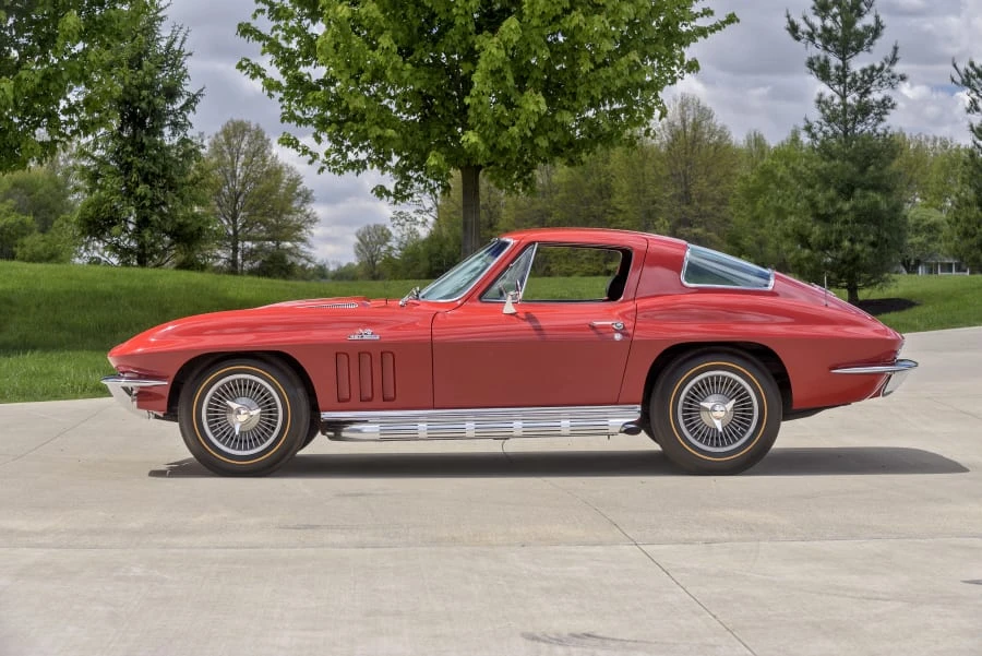 1966 Chevrolet Corvette C2 - Image 2 of 31