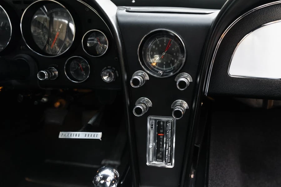 1966 Chevrolet Corvette C2 - Image 29 of 31