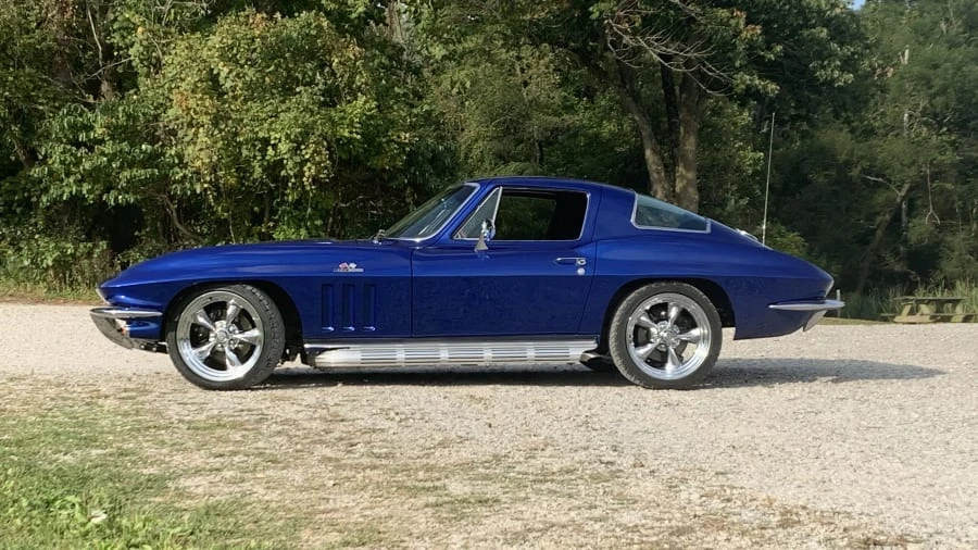 1966 Chevrolet Corvette C2 - Image 2 of 19