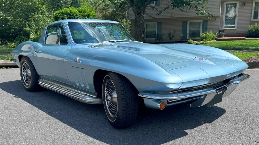1966 Chevrolet Corvette C2 - Image 2 of 26