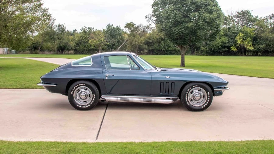 1966 Chevrolet Corvette C2 - Image 2 of 31