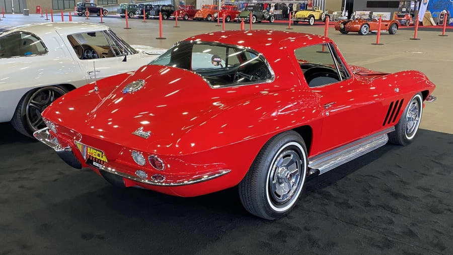 1966 Chevrolet Corvette C2 - Image 7 of 9