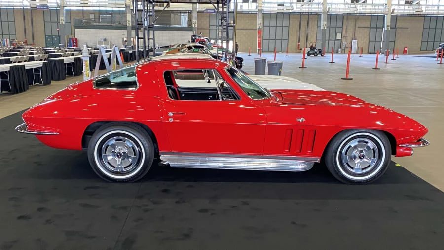 1966 Chevrolet Corvette C2 - Image 8 of 9