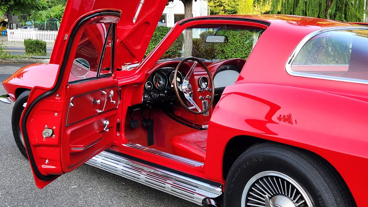 1966 Chevrolet Corvette C2 - Image 10 of 24