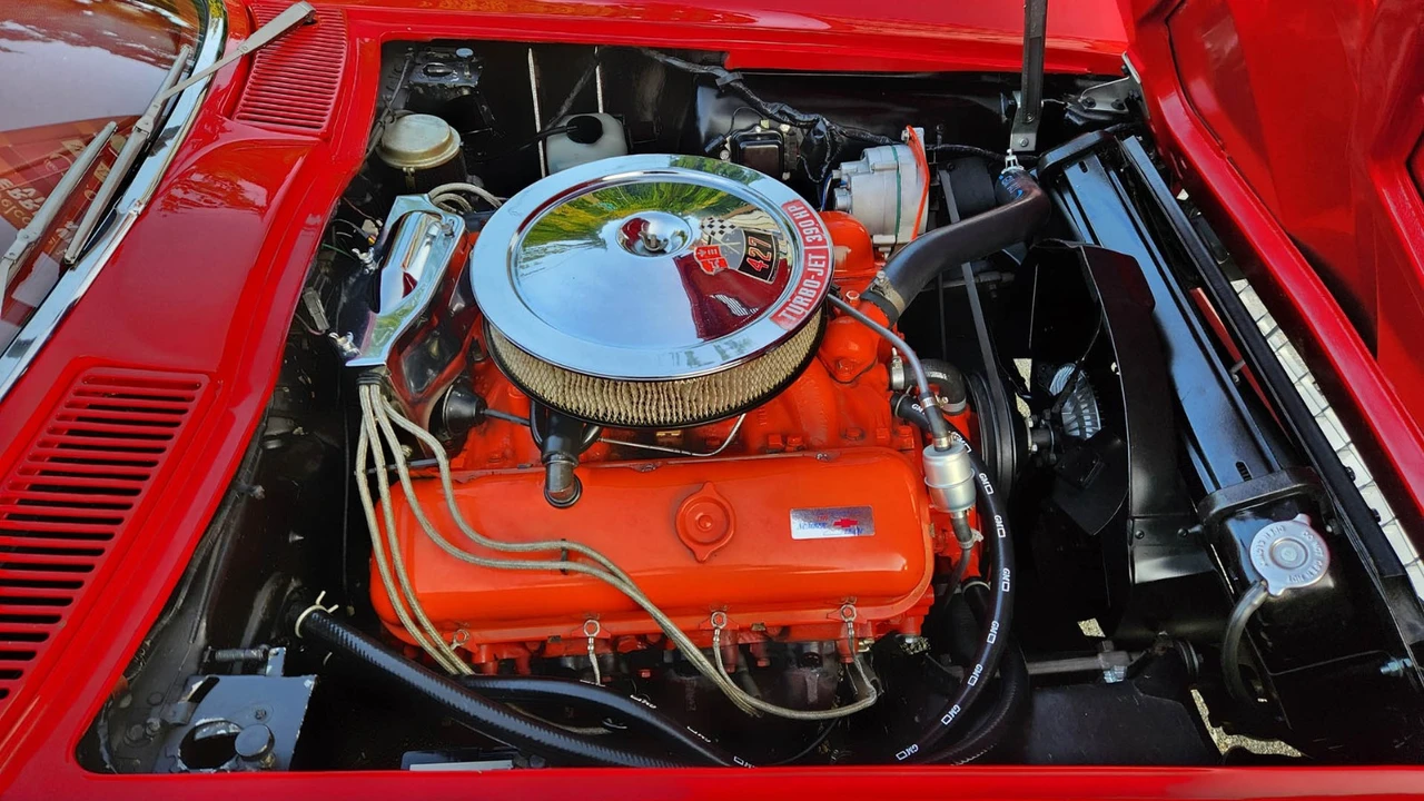 1966 Chevrolet Corvette C2 - Image 16 of 24