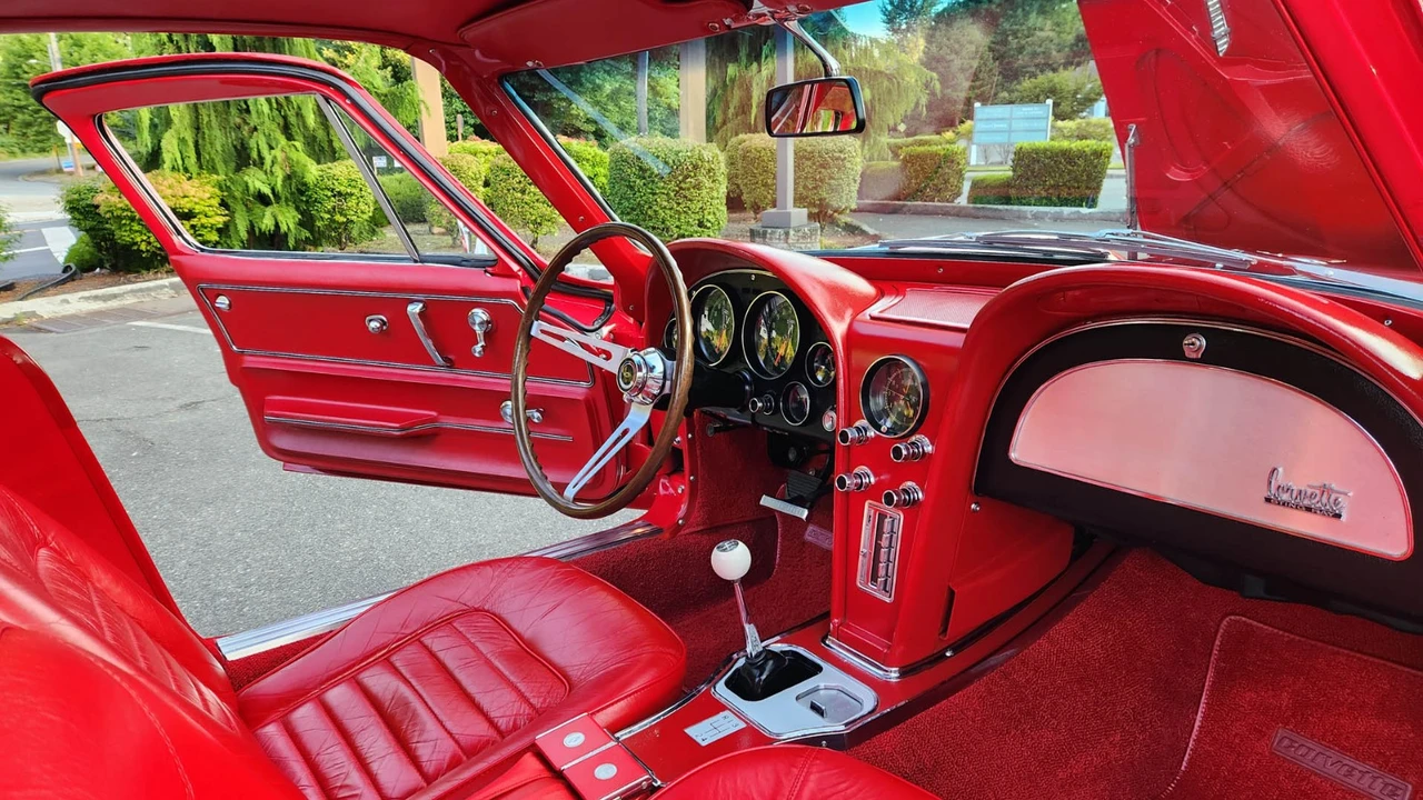 1966 Chevrolet Corvette C2 - Image 14 of 24