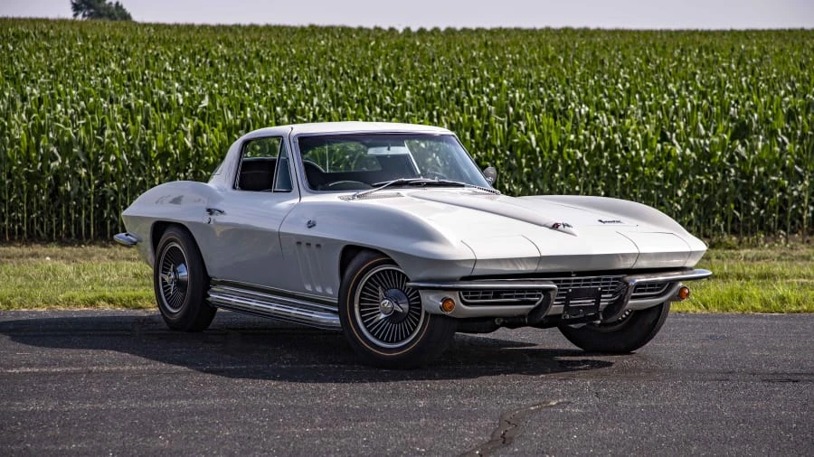 1966 Chevrolet Corvette C2 - Image 12 of 13
