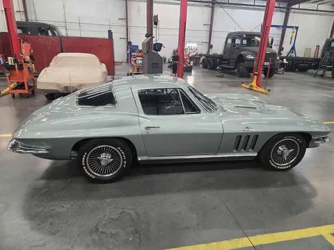 1966 Chevrolet Corvette C2 - Image 4 of 7