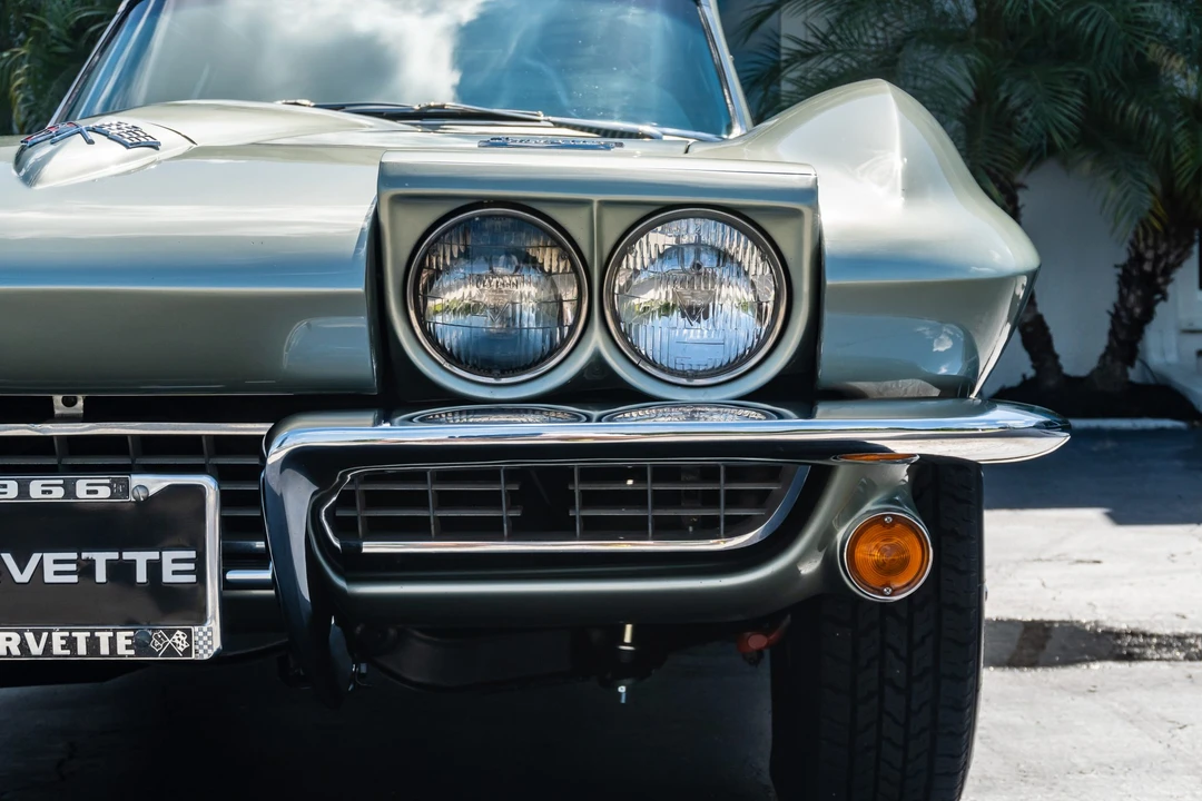 1966 Chevrolet Corvette C2 - Image 13 of 31