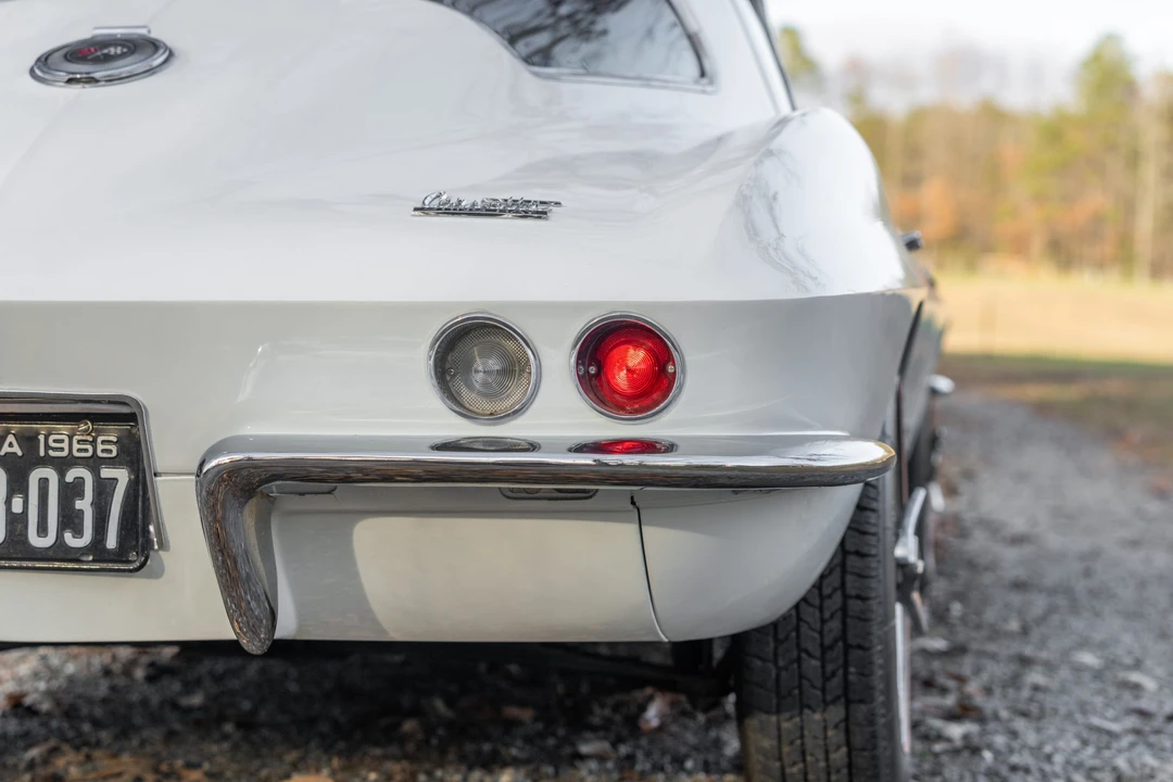 1966 Chevrolet Corvette C2 - Image 24 of 31