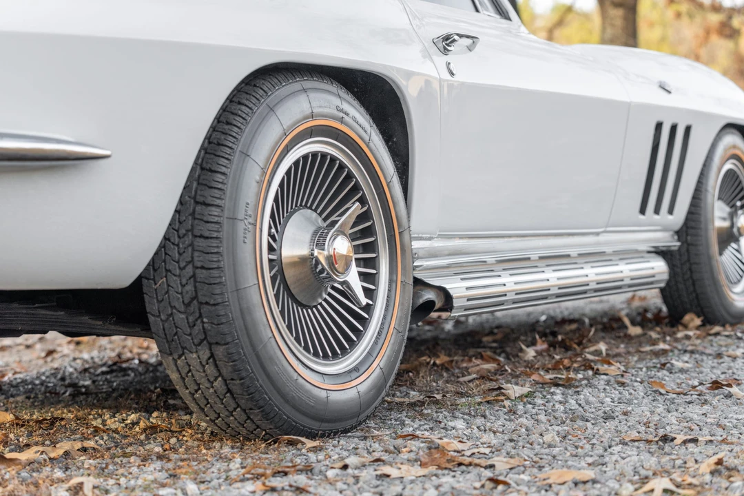 1966 Chevrolet Corvette C2 - Image 30 of 31