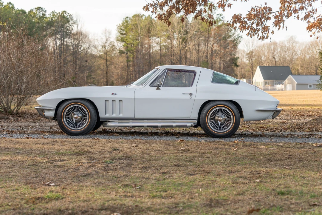 1966 Chevrolet Corvette C2 - Image 8 of 31