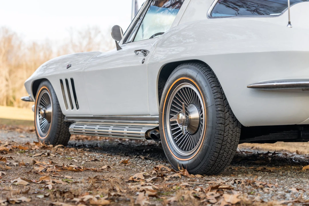 1966 Chevrolet Corvette C2 - Image 20 of 31