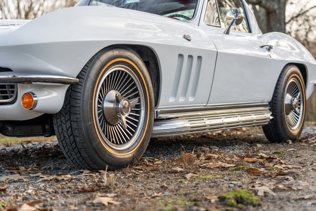 1966 Chevrolet Corvette C2 - Image 14 of 31