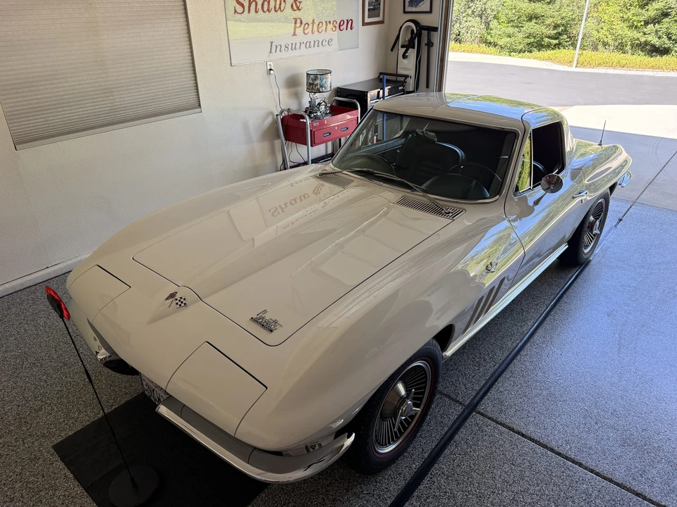1966 Chevrolet Corvette C2 - Image 26 of 31