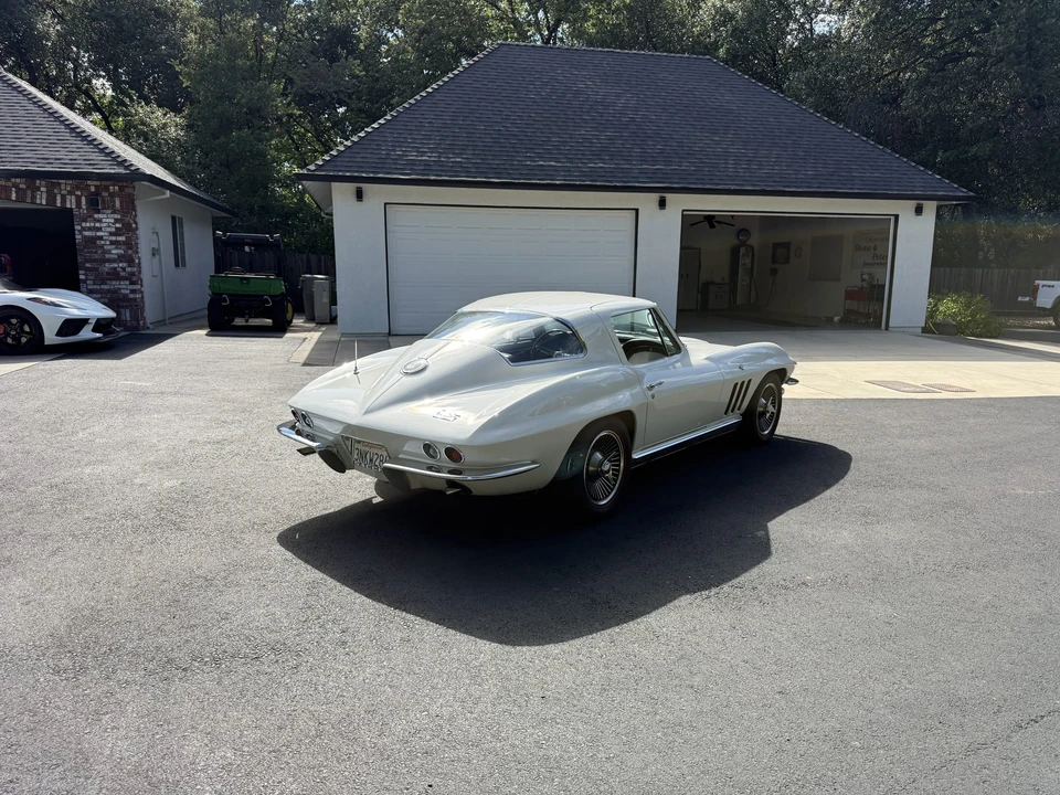 1966 Chevrolet Corvette C2 - Image 14 of 31
