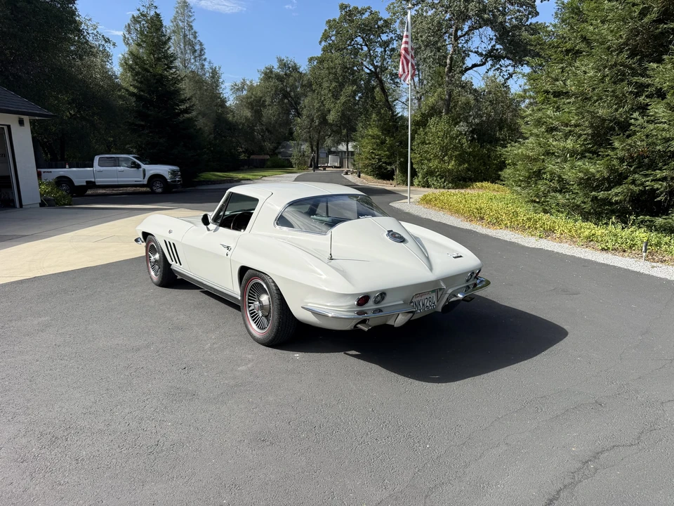 1966 Chevrolet Corvette C2 - Image 22 of 31