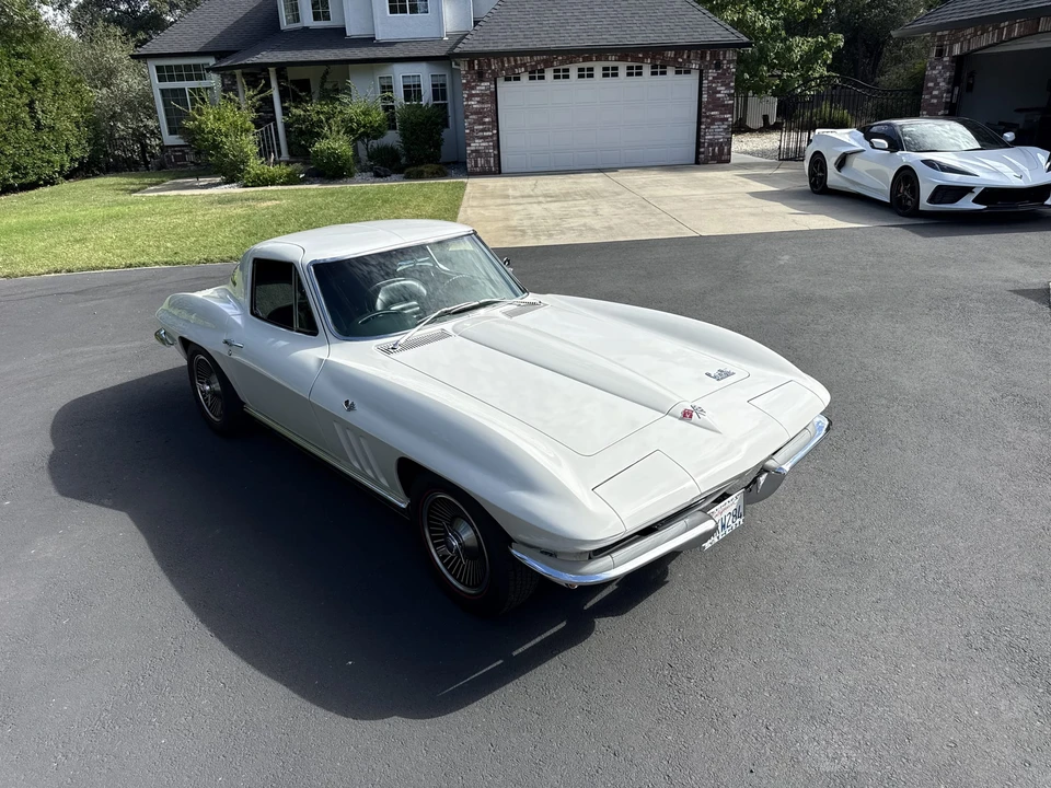 1966 Chevrolet Corvette C2 - Image 9 of 31