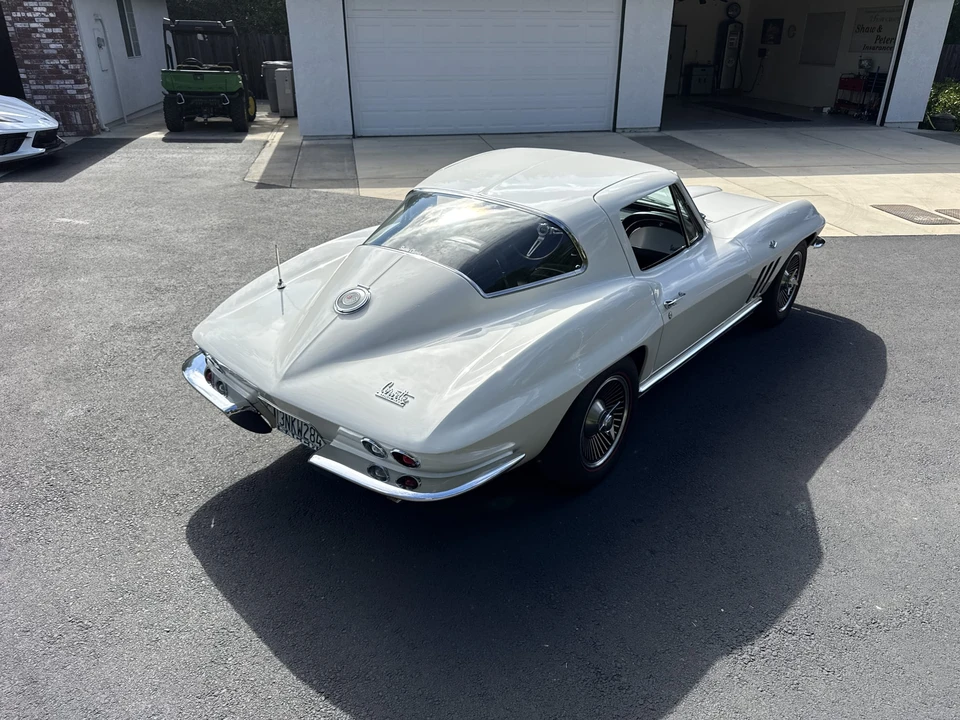 1966 Chevrolet Corvette C2 - Image 15 of 31