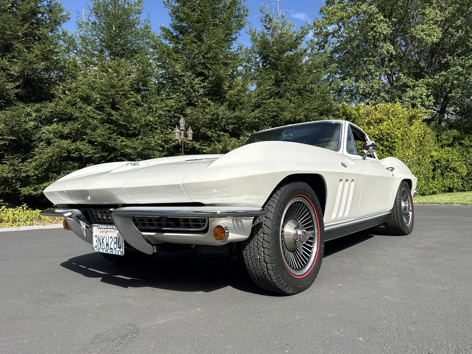 1966 Chevrolet Corvette C2 - Image 4 of 31