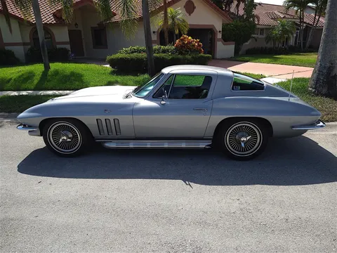 1966 Chevrolet Corvette C2 - Image 3 of 31