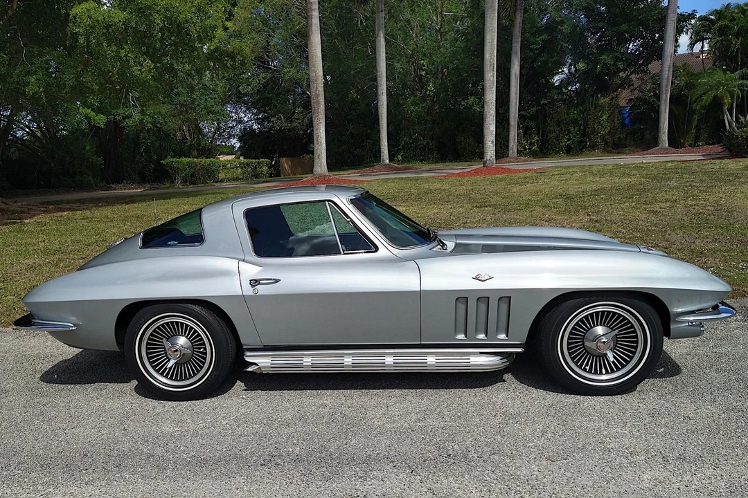 1966 Chevrolet Corvette C2 - Image 13 of 31