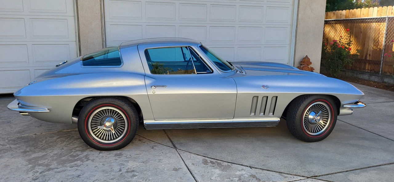 1966 Chevrolet Corvette C2 - Image 28 of 31