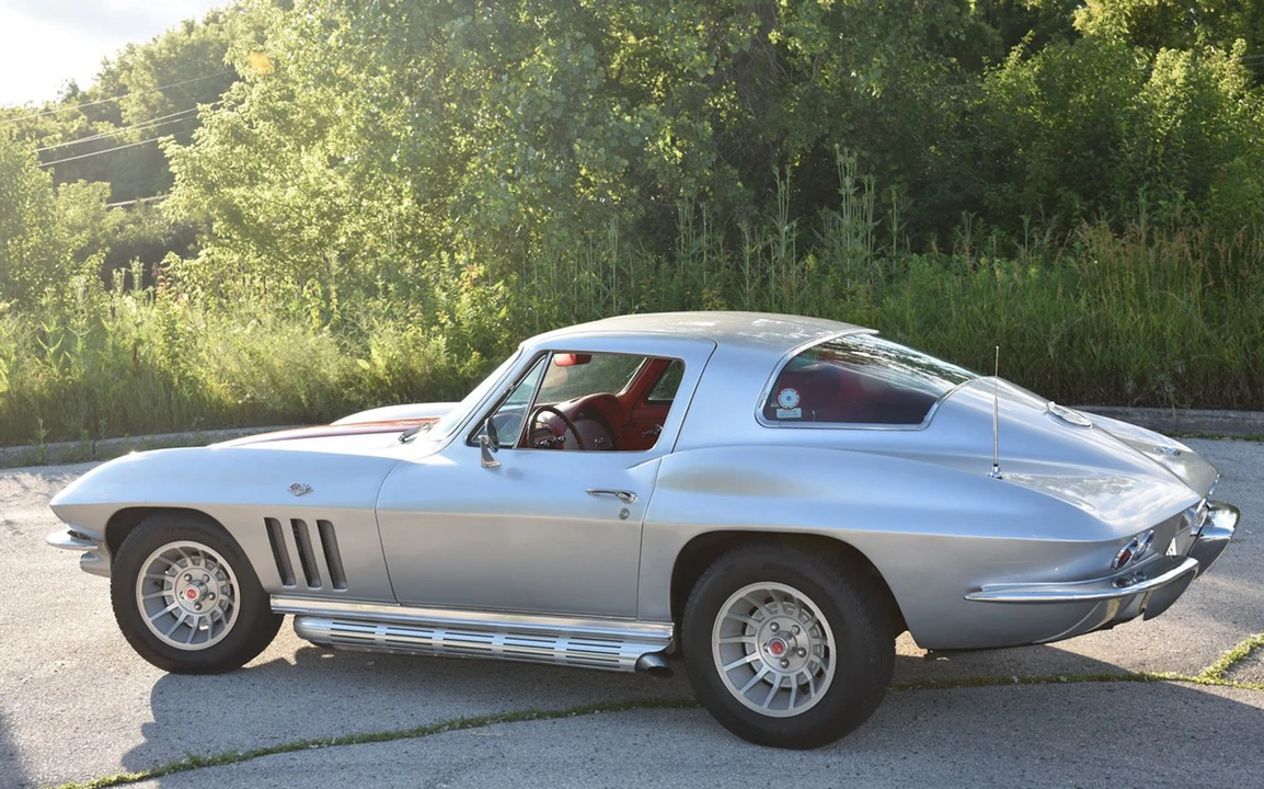 1966 Chevrolet Corvette C2 - Image 17 of 31
