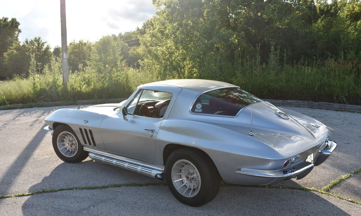 1966 Chevrolet Corvette C2 - Image 8 of 31