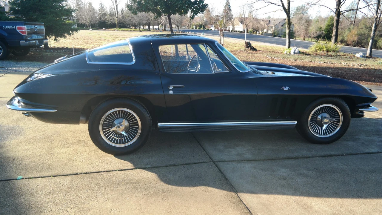 1966 Chevrolet Corvette C2 - Image 18 of 31