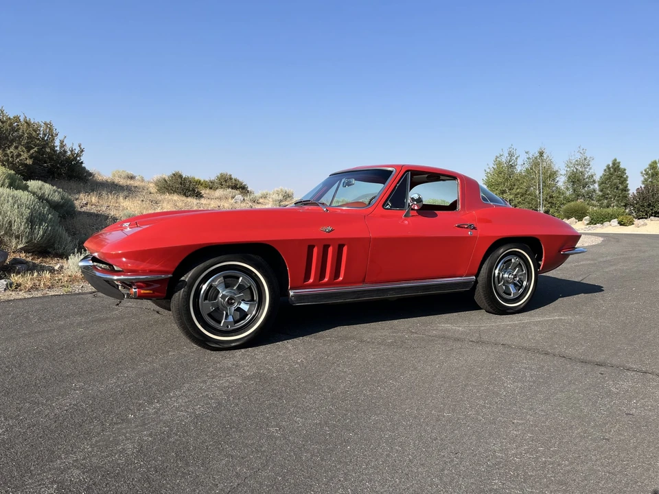 1966 Chevrolet Corvette C2 - Image 10 of 31