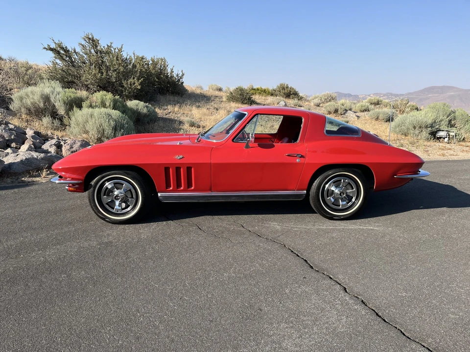1966 Chevrolet Corvette C2 - Image 13 of 31