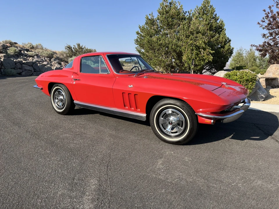 1966 Chevrolet Corvette C2 - Image 2 of 31
