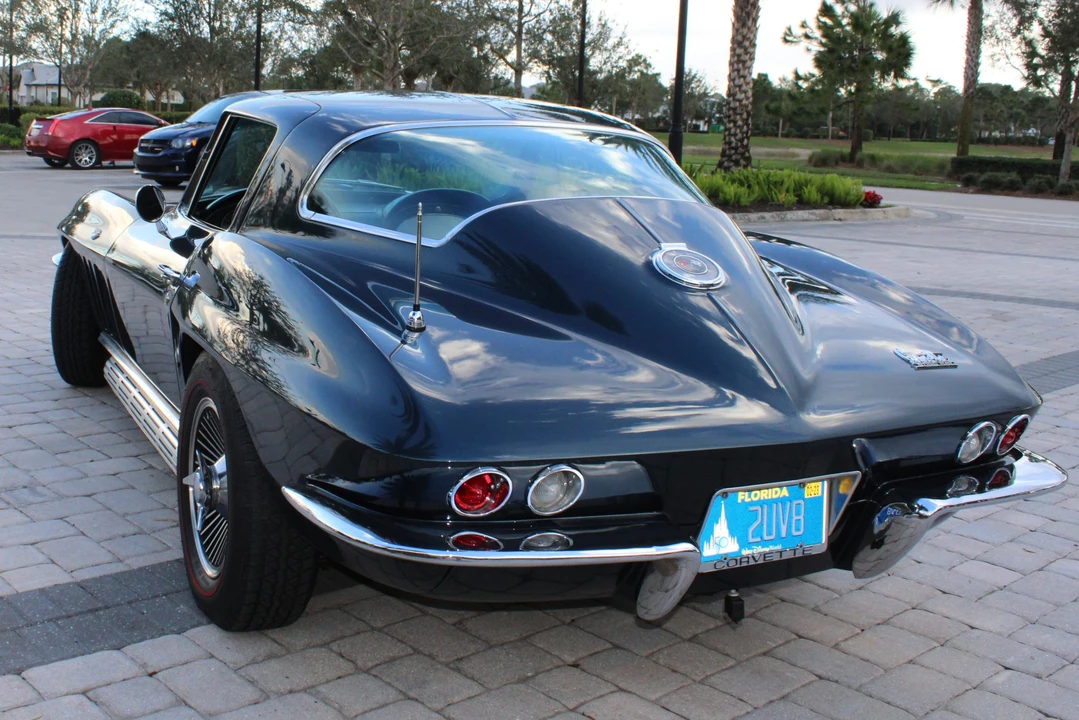 1966 Chevrolet Corvette C2 - Image 10 of 31