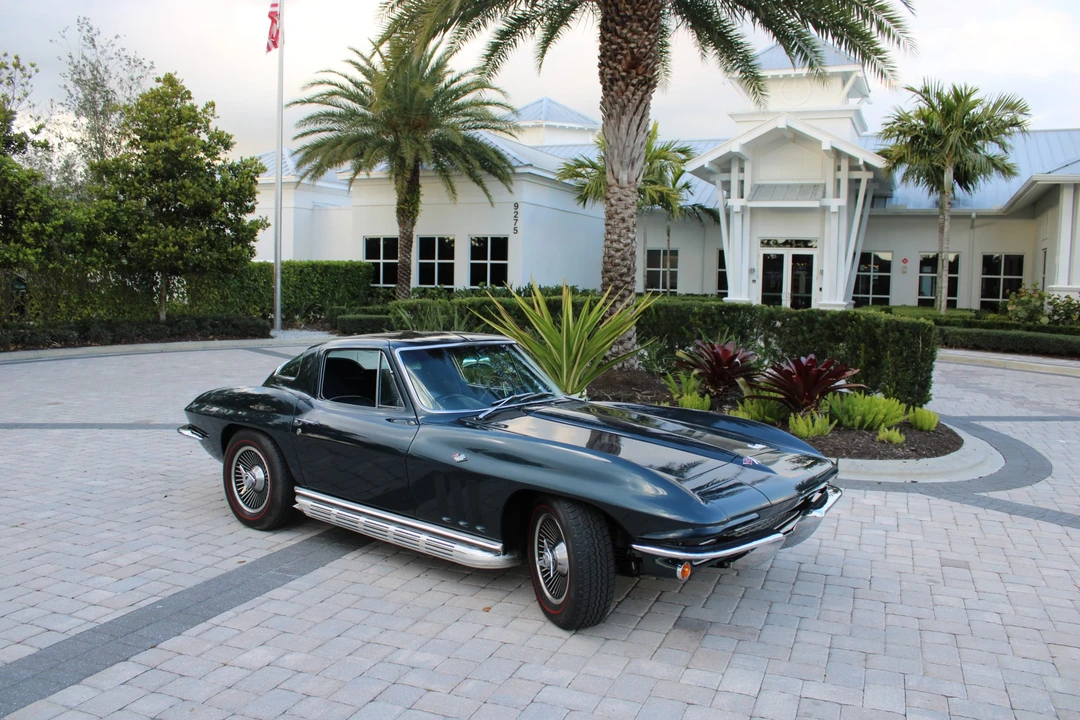 1966 Chevrolet Corvette C2 - Image 19 of 31