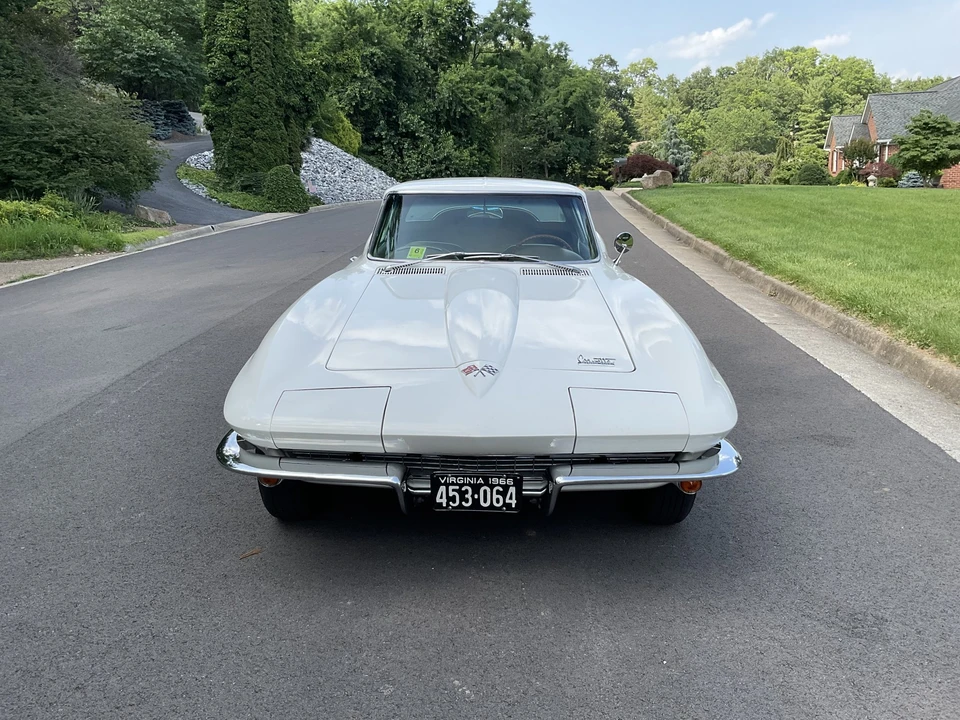 1966 Chevrolet Corvette C2 - Image 13 of 31