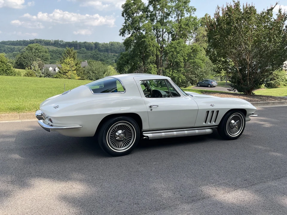 1966 Chevrolet Corvette C2 - Image 9 of 31