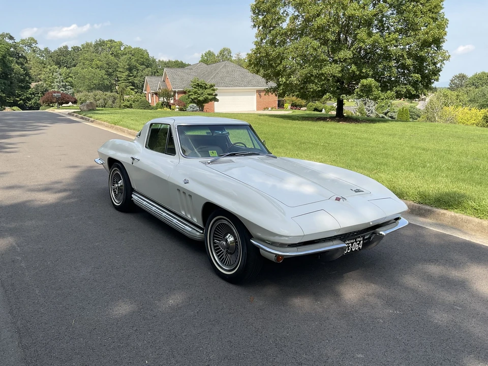 1966 Chevrolet Corvette C2 - Image 12 of 31