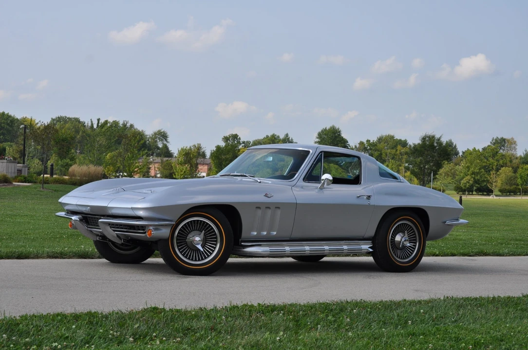 1966 Chevrolet Corvette C2 - Image 15 of 31