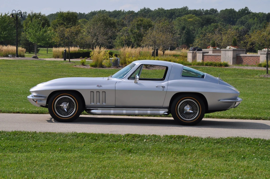 1966 Chevrolet Corvette C2 - Image 17 of 31