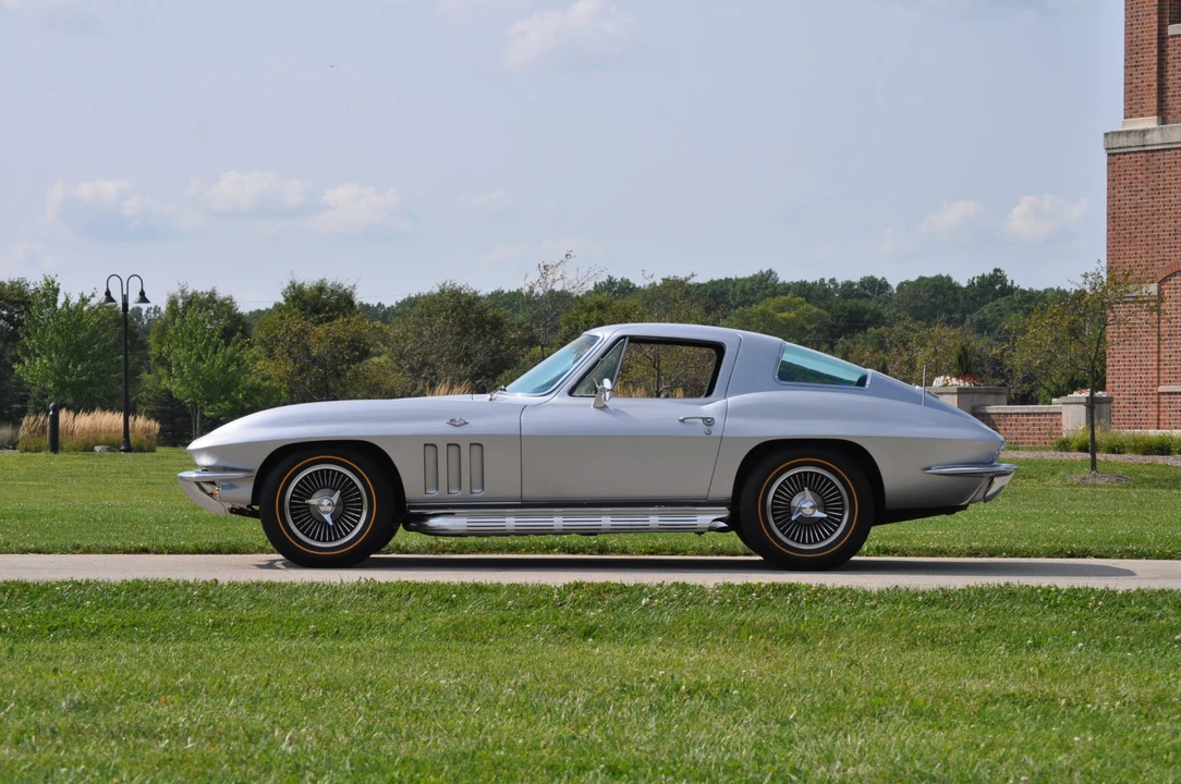 1966 Chevrolet Corvette C2 - Image 16 of 31