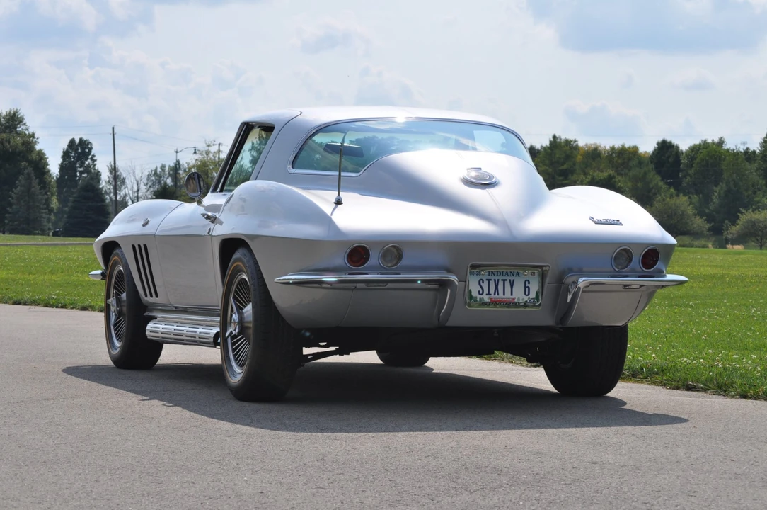 1966 Chevrolet Corvette C2 - Image 23 of 31