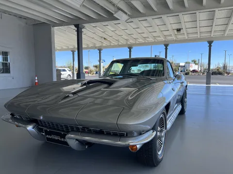 1966 Chevrolet Corvette C2 - Image 2 of 31