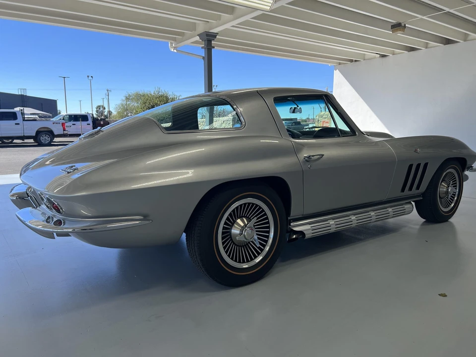 1966 Chevrolet Corvette C2 - Image 12 of 31