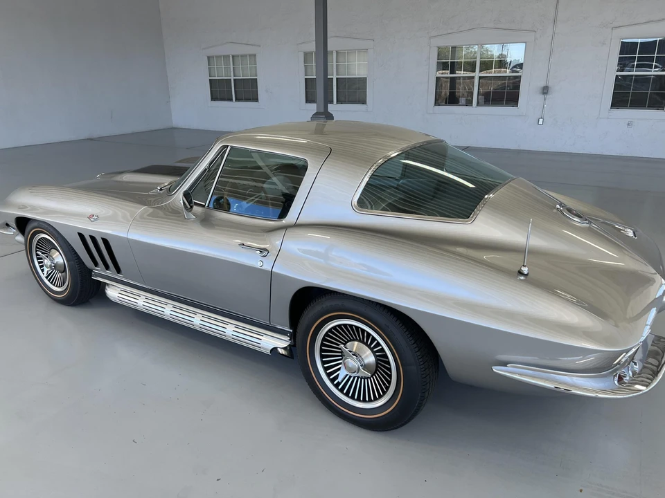 1966 Chevrolet Corvette C2 - Image 7 of 31