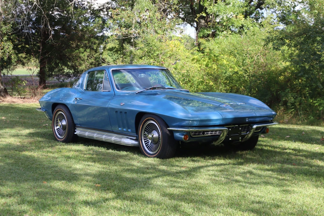 1966 Chevrolet Corvette C2 - Image 2 of 31